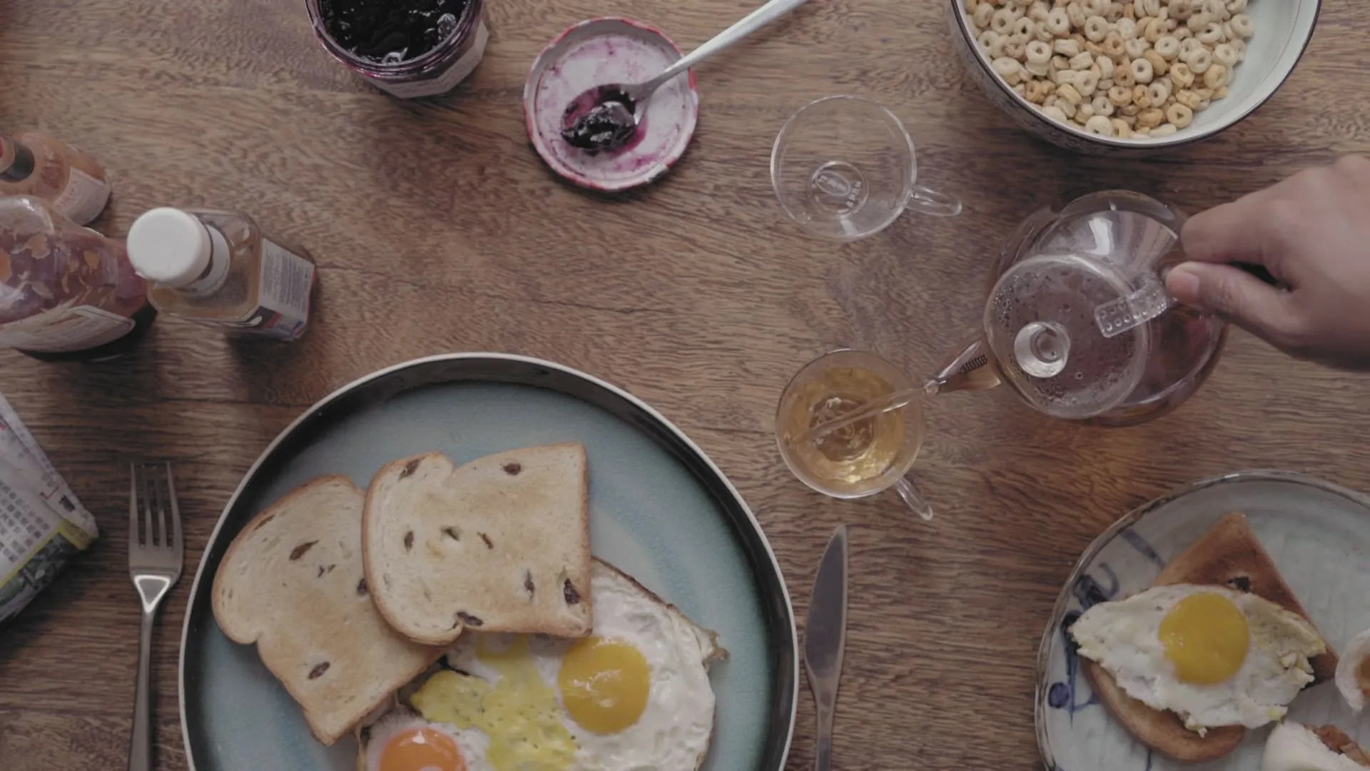 The Unsung Heroes, a choir of domestic helpers